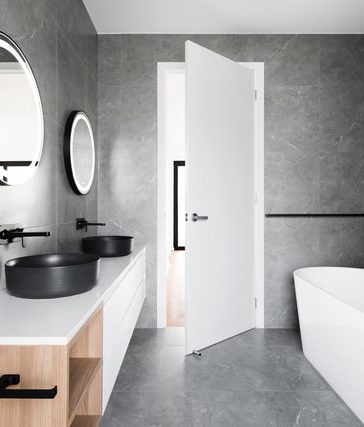 Badkamermeubel en badkamerspiegel: eyecatchers in jouw badkamer