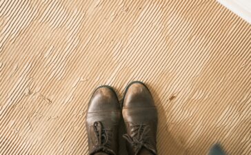 Zelf de vloer isoleren: handige tips en weetjes